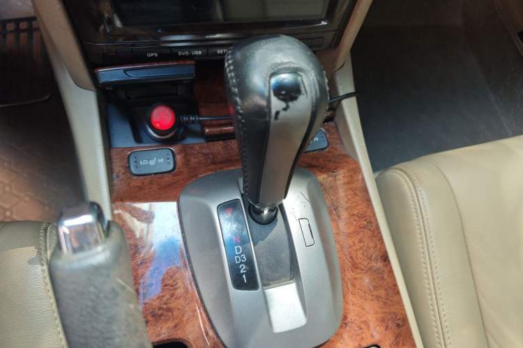 Used Honda Accord 2012 2.0L SE Gear Lever
