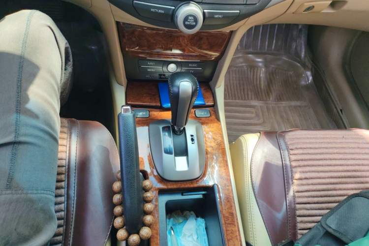 Used Honda Accord 2012 2.0L SE Gear Lever