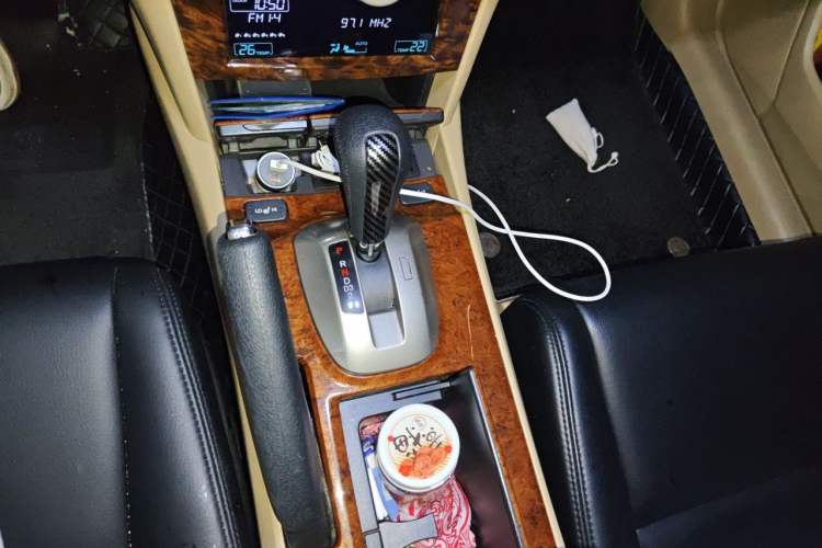 Used Honda Accord 2012 2.0L SE Gear Lever