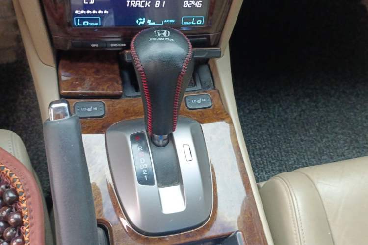 Used Honda Accord 2012 2.0L SE Gear Lever