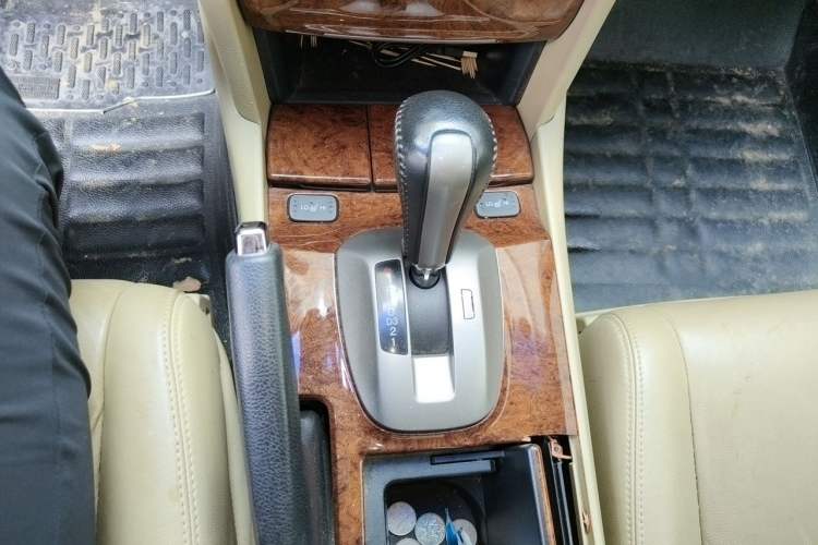 Used Honda Accord 2012 2.0L SE Gear Lever