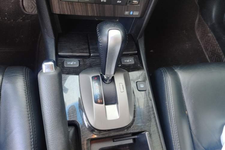 Used Honda Accord 2012 2.4L SE Gear Lever