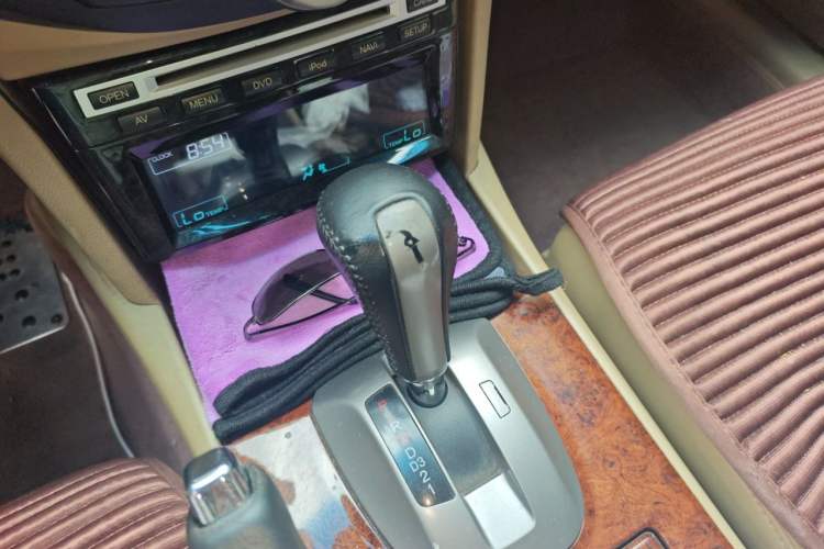 Used Honda Accord 2012 2.0L SE Gear Lever