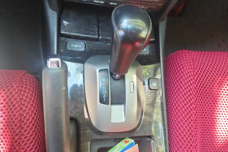 Used Honda Accord 2012 2.4L SE Gear Lever