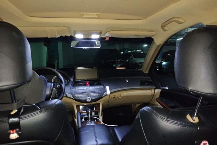 Used Honda Accord 2012 2.0L SE Headliner