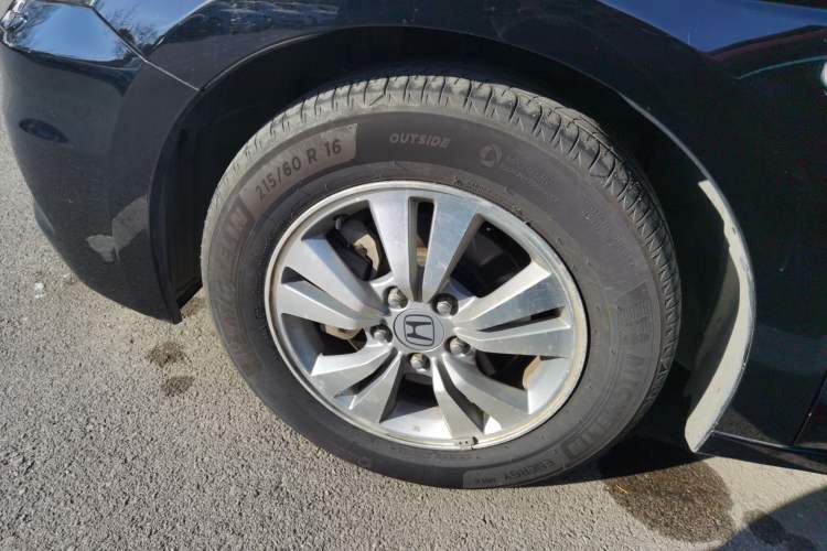 Used Honda Accord 2012 2.0L SE Left Front Wheel Hub