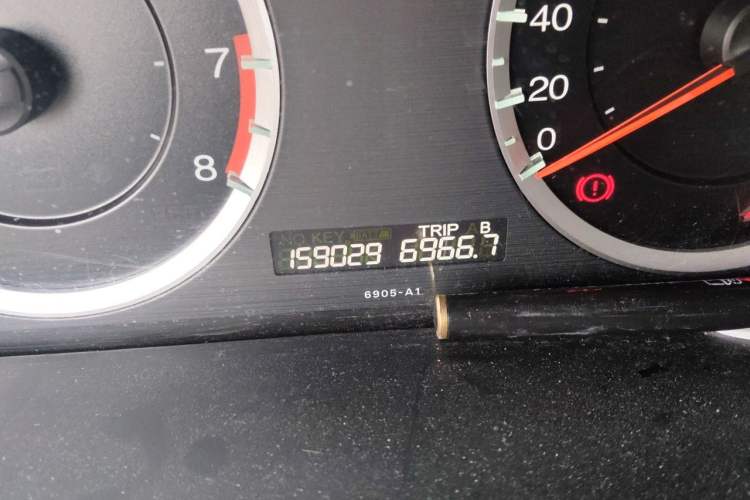 Used Honda Accord 2012 2.0L MT Odometer Close Up