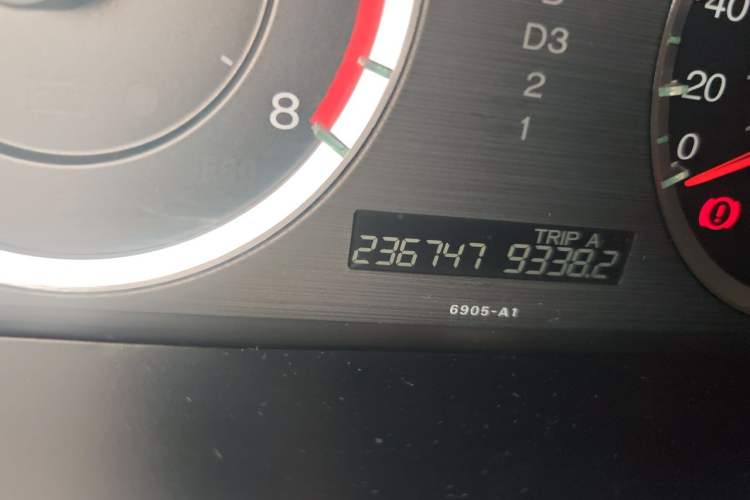 Used Honda Accord 2012 2.4L SE Odometer Close Up