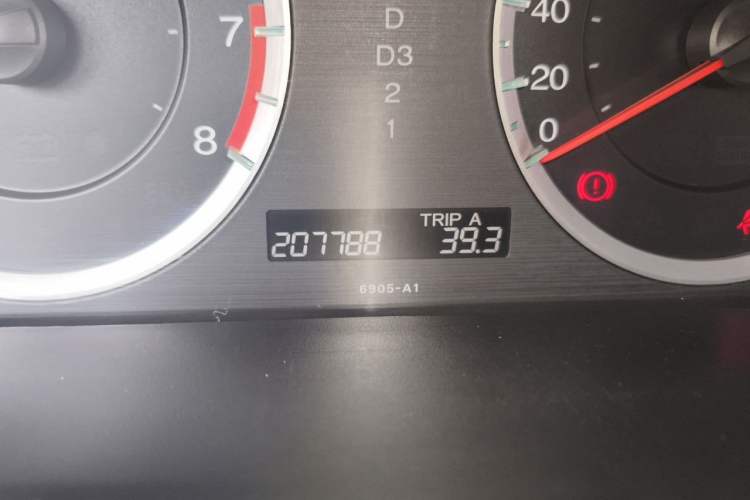 Used Honda Accord 2012 2.0L SE Odometer Close Up