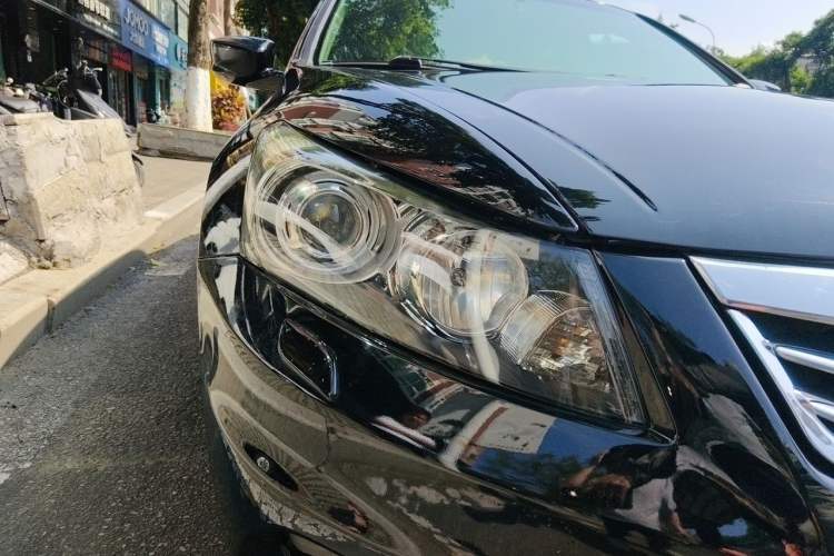 Used Honda Accord 2012 2.0L SE Right Front Headlight