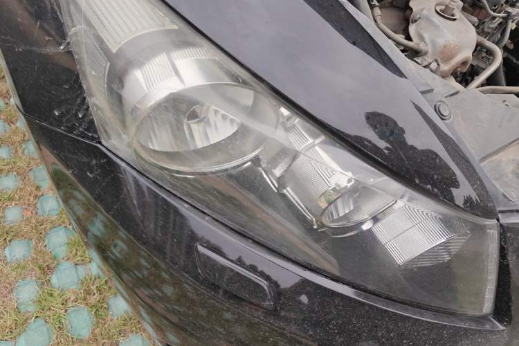 Used Honda Accord 2012 2.0L SE Right Front Headlight