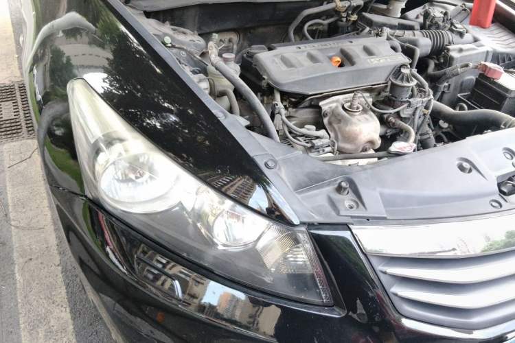 Used Honda Accord 2012 2.0L SE Right Front Headlight