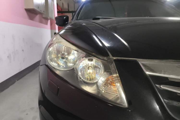 Used Honda Accord 2012 2.0L SE Right Front Headlight