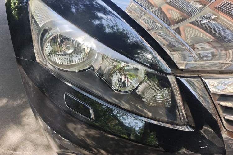 Used Honda Accord 2012 2.0L SE Right Front Headlight