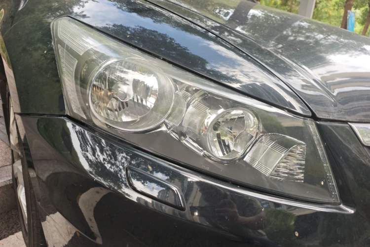 Used Honda Accord 2012 2.4L SE Right Front Headlight