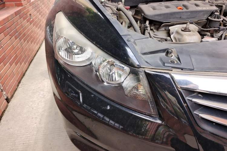 Used Honda Accord 2012 2.0L SE Right Front Headlight