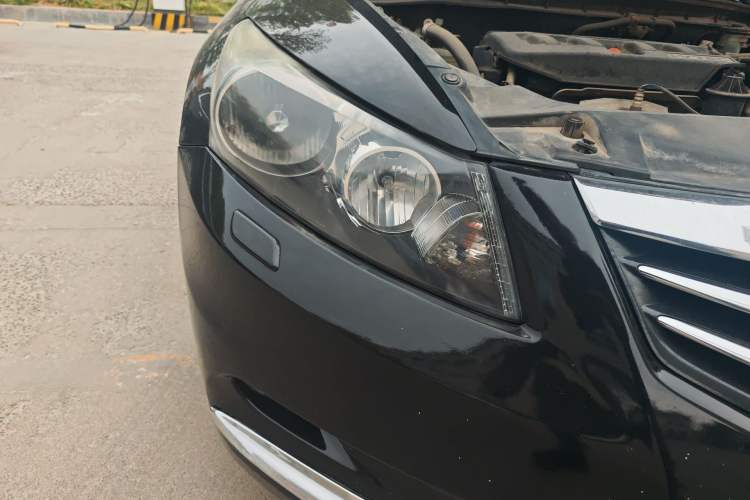 Used Honda Accord 2012 2.0L SE Right Front Headlight