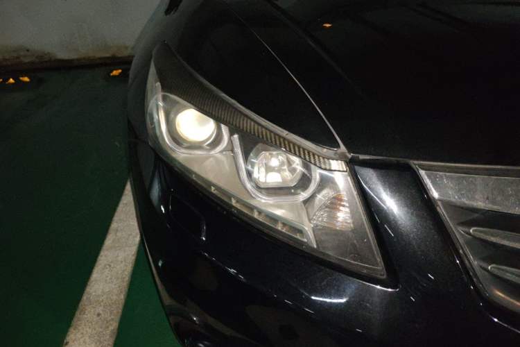 Used Honda Accord 2012 2.0L SE Right Front Headlight