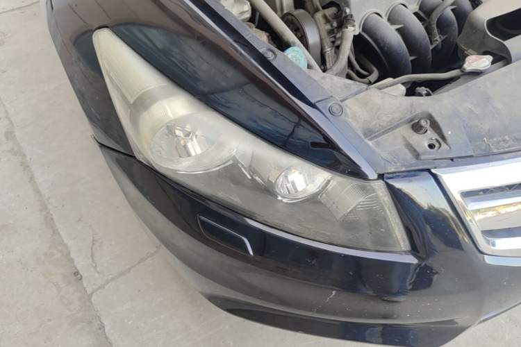Used Honda Accord 2012 2.4L SE Right Front Headlight
