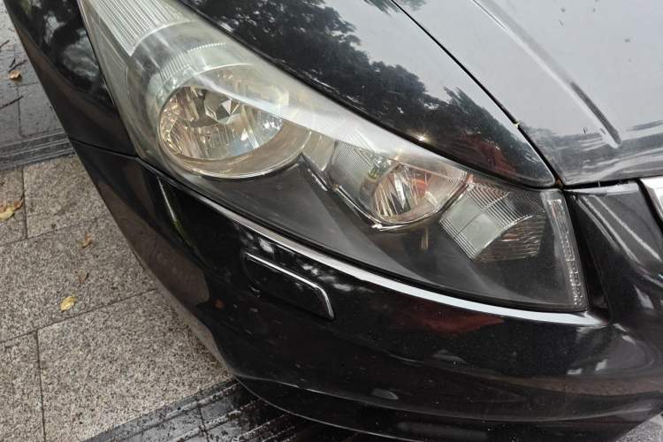 Used Honda Accord 2012 2.0L SE Right Front Headlight