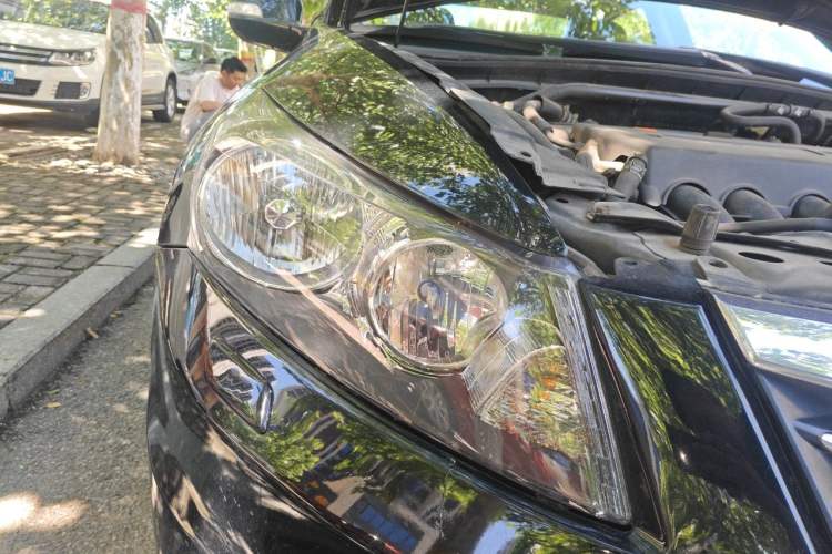 Used Honda Accord 2012 2.4L SE Right Front Headlight
