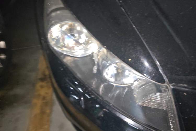 Used Honda Accord 2012 2.4L SE Right Front Headlight