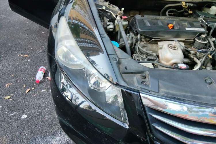 Used Honda Accord 2012 2.0L SE Right Front Headlight