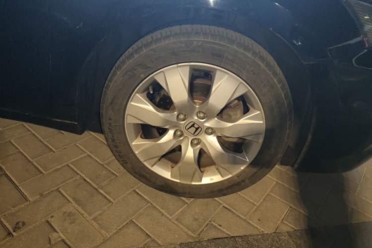 Used Honda Accord 2012 2.4L SE Right Front Wheel Hub