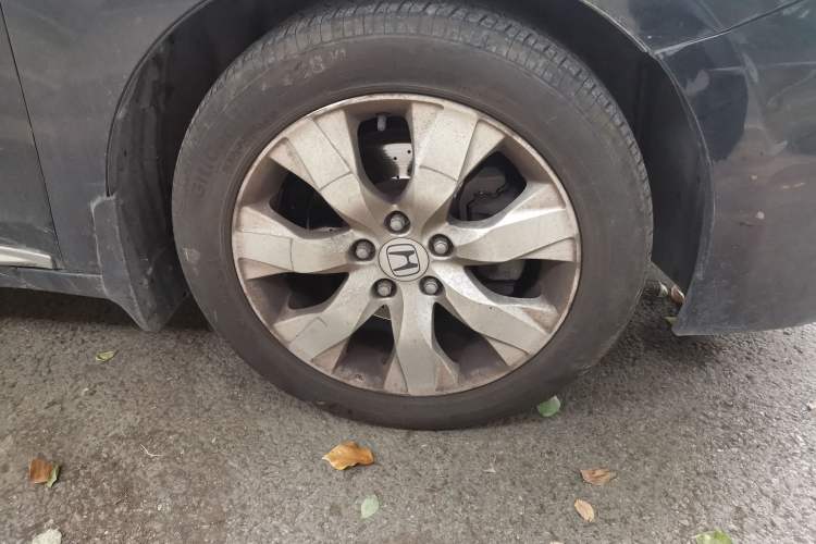 Used Honda Accord 2012 2.4L SE Right Front Wheel Hub