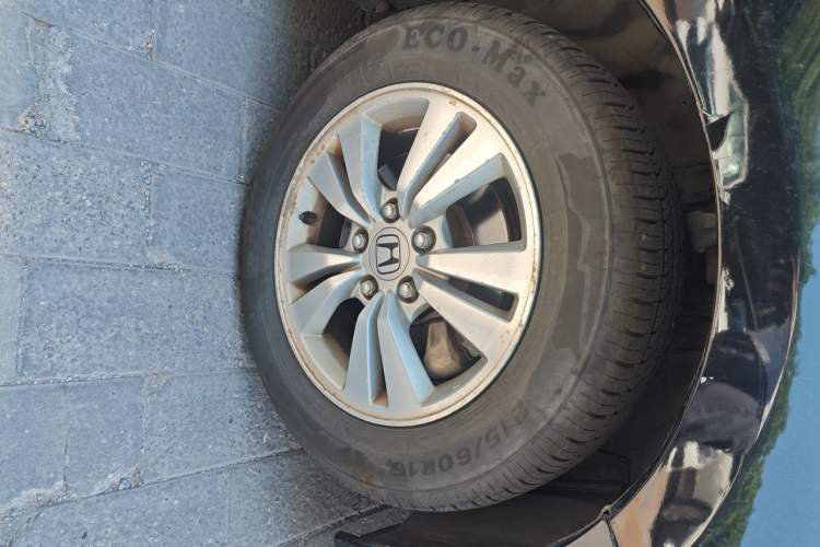 Used Honda Accord 2012 2.0L SE Right Front Wheel Hub