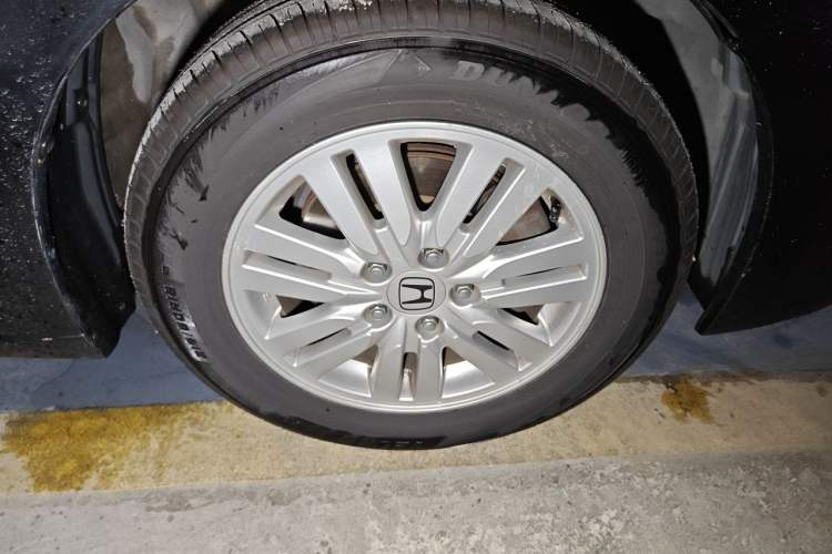 Used Honda Accord 2012 2.0L SE Right Front Wheel Hub