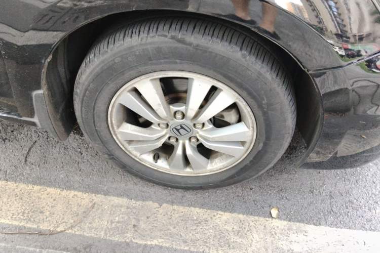 Used Honda Accord 2012 2.0L SE Right Front Wheel Hub