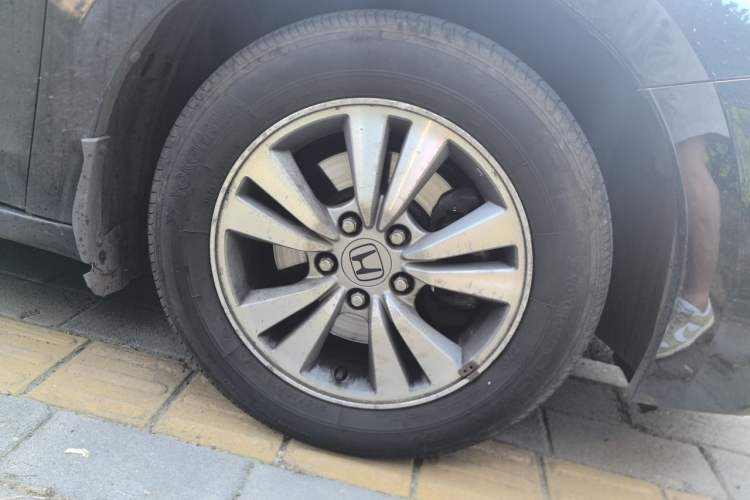 Used Honda Accord 2012 2.0L SE Right Front Wheel Hub