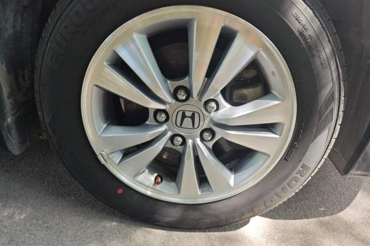 Used Honda Accord 2012 2.0L SE Right Front Wheel Hub
