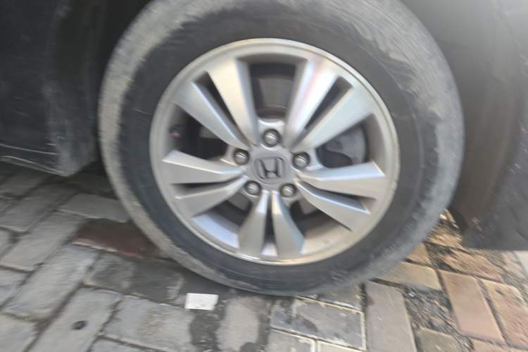 Used Honda Accord 2012 2.0L SE Right Front Wheel Hub