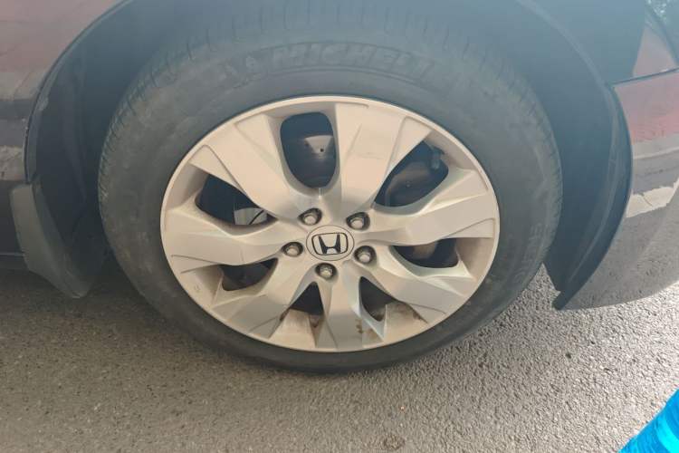 Used Honda Accord 2012 2.4L SE Right Front Wheel Hub
