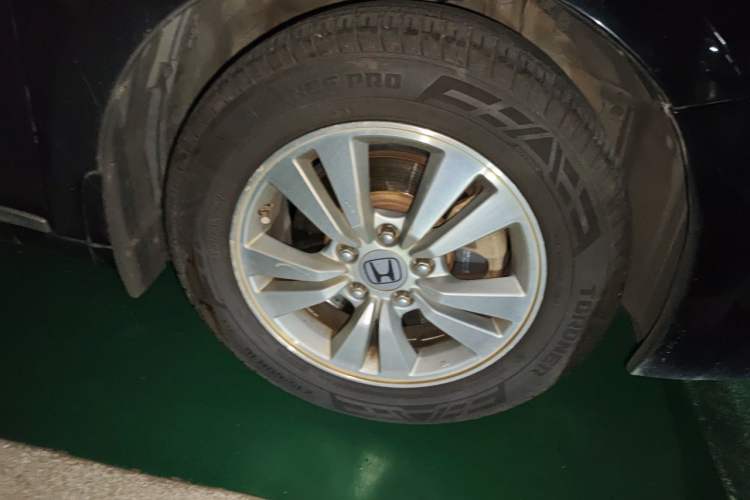 Used Honda Accord 2012 2.0L SE Right Front Wheel Hub