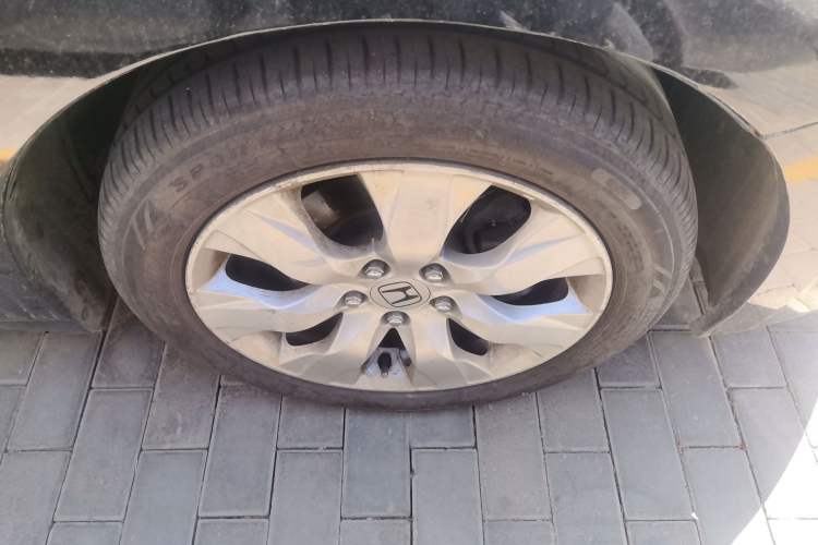 Used Honda Accord 2012 2.4L SE Right Front Wheel Hub