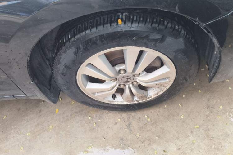 Used Honda Accord 2012 2.0L SE Right Front Wheel Hub