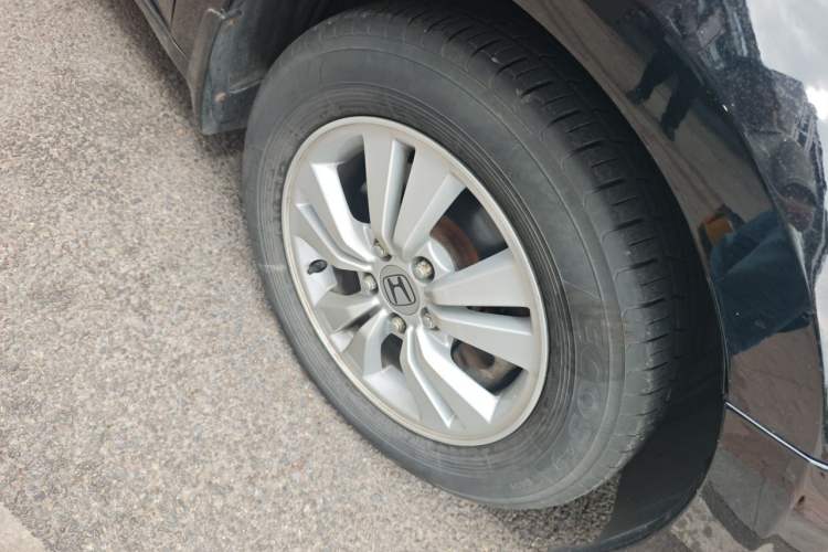 Used Honda Accord 2012 2.0L SE Right Front Wheel Hub