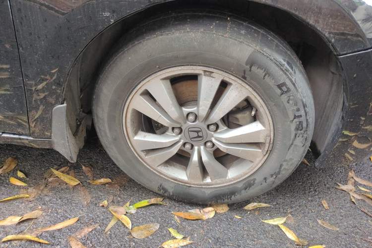 Used Honda Accord 2012 2.4L LX Right Front Wheel Hub