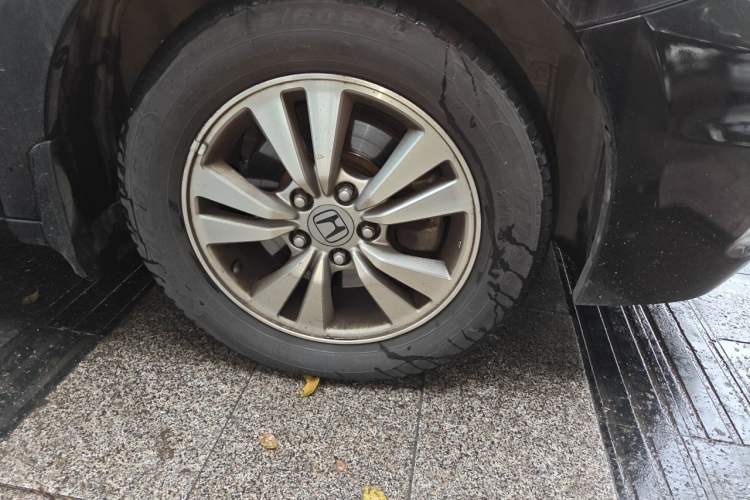 Used Honda Accord 2012 2.0L SE Right Front Wheel Hub