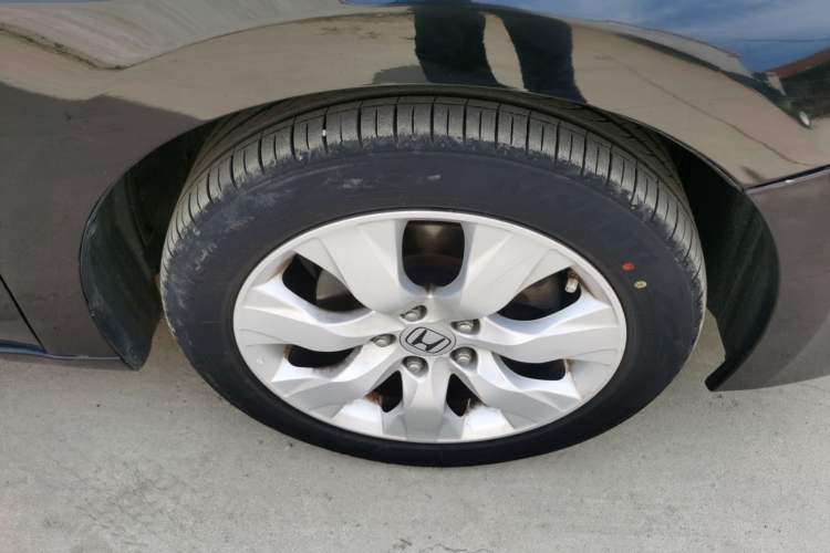 Used Honda Accord 2012 2.4L SE Right Front Wheel Hub