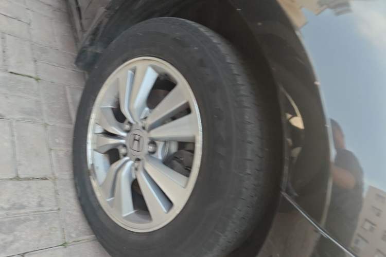 Used Honda Accord 2012 2.0L SE Right Front Wheel Hub