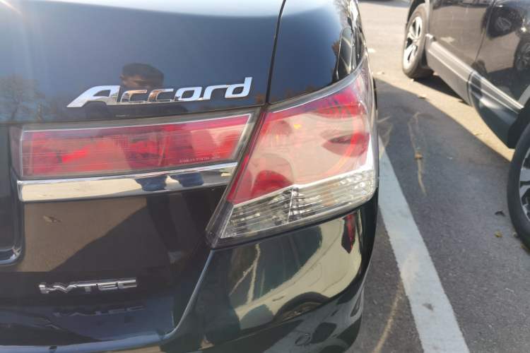 Used Honda Accord 2012 2.0L SE Right Rear Taillight