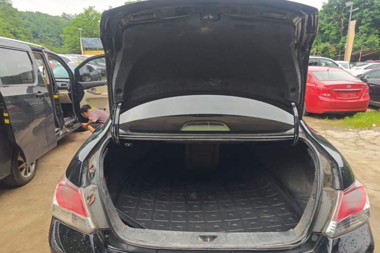 Used Honda Accord 2012 2.0L SE Trunk