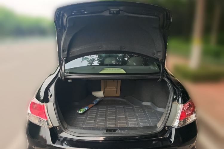 Used Honda Accord 2012 2.4L SE Trunk