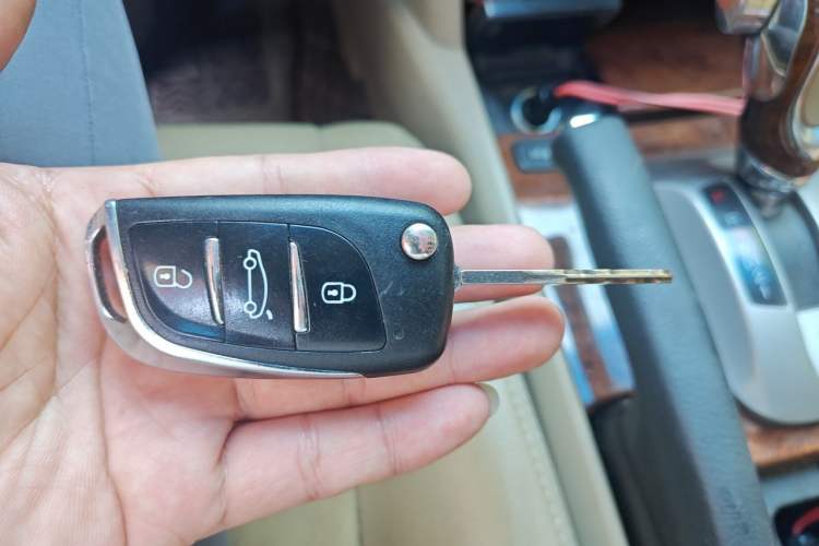 Used Honda Accord 2012 2.0L SE Vehicle Key