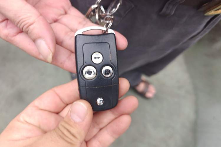 Used Honda Accord 2012 2.0L SE Vehicle Key