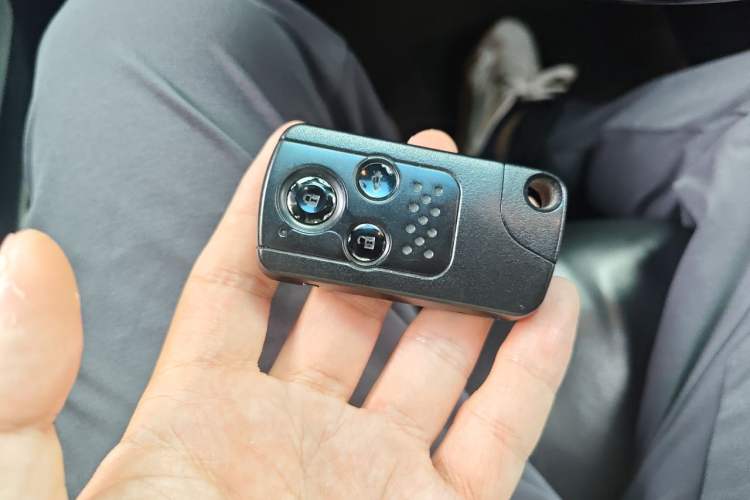 Used Honda Accord 2012 2.4L SE Vehicle Key